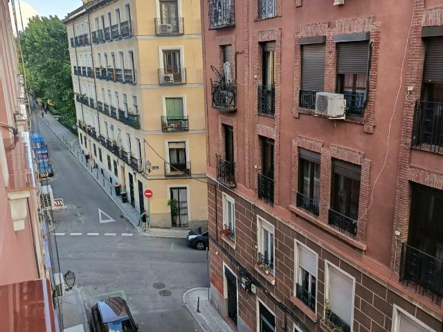 Se vende piso exterior en Puerta de Toledo