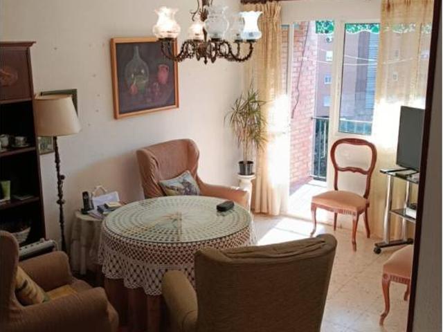 SE VENDE PISO EN AVDA DEL PERÚ