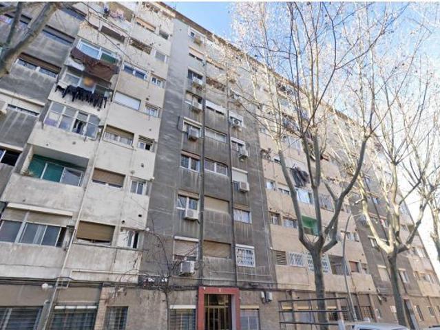 SE VENDE PISO EN BARCELONA