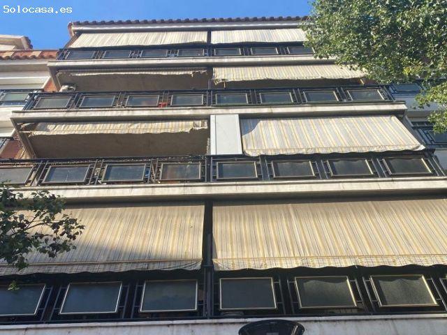 Se vende piso en Calle Mariscal Cabanes 50 de Badalona, Barcelona