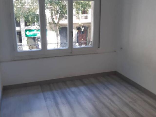 SE VENDE PISO EN CALLE CASANOVA esquina Gran Vía de las Cortes Catalanas