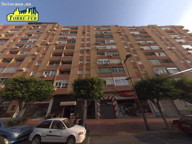 Se vende Piso en Calle Granada
