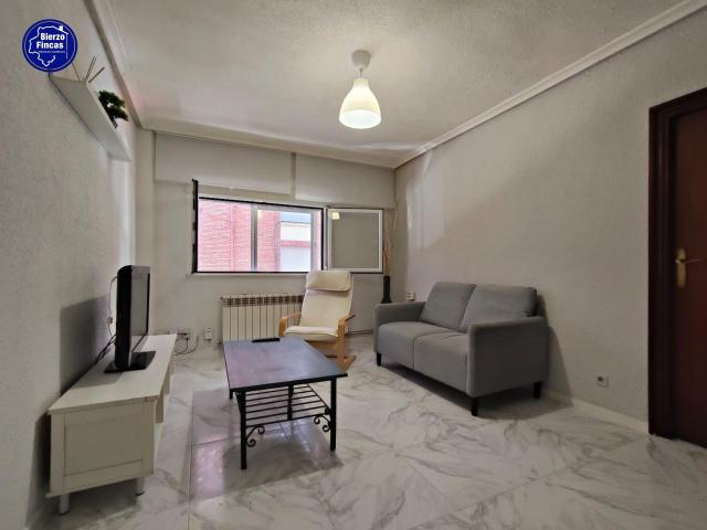 SE VENDE PISO EN LA PALOMERA, LEÓN