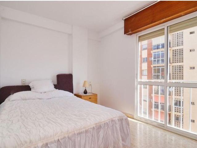 se vende piso en pleno centro de fuengirola
