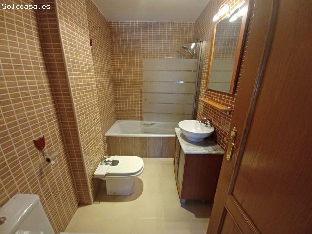 SE VENDE PISO EN RENTABILIDAD DE TRES DORMITORIOS, DOS BAÑOS GARAJE Y TRASTERO JUNTO A AVDA DE LA CO
