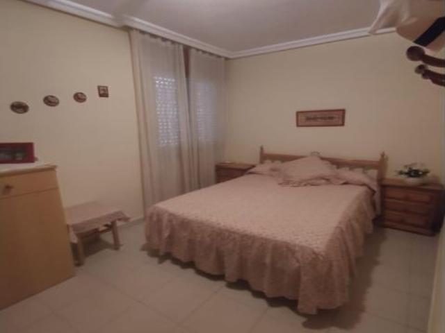 SE VENDE PISO EN SAN PEDRO DEL PINATAR, SITUADO A 200 METROS DE LA PLAZA