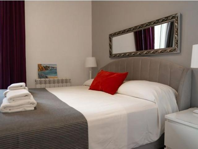 Se Vende Piso en Sant Antoni con Licencia Turística y Vistas Privilegiadas