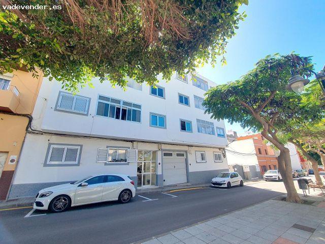 Se vende piso en Santa María de guía