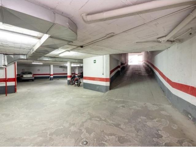 SE VENDE PLAZA DE APARCAMIENTO EN EL ZAIDIN GRANADA EDIFICIO DEL 2008