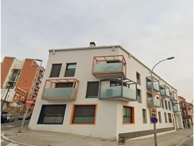 SE VENDE PLAZA DE APARCAMIENTO EN RUBI