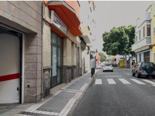SE VENDE PLAZA DE GARAJE CON TRASTERO C/ PÉREZ DEL TORO LAS PALMAS ARENALES