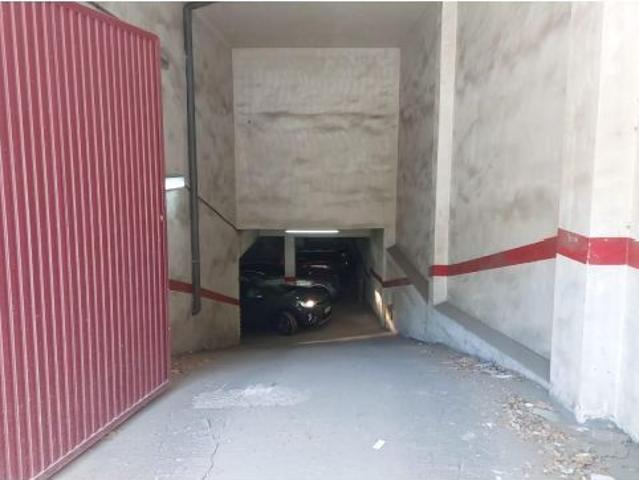 SE VENDE PLAZA DE GARAJE CERCA DE HOSPITAL