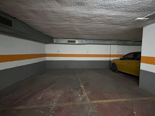 SE VENDE PLAZA DE GARAJE PRÓXIMA PLAZA ESPAÑA