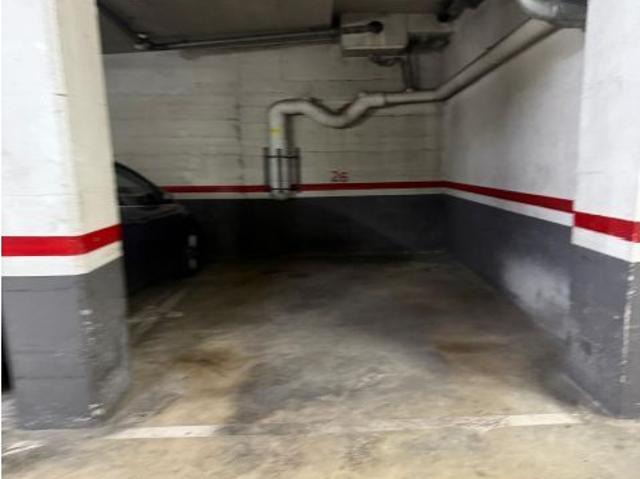 ? Se vende plaza de parking amplia – Carrer Florida Barcelona