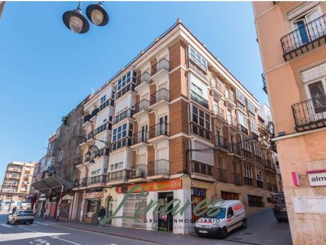 Se vende plaza de parking en sótano con trastero en calle Duque, Cartagena