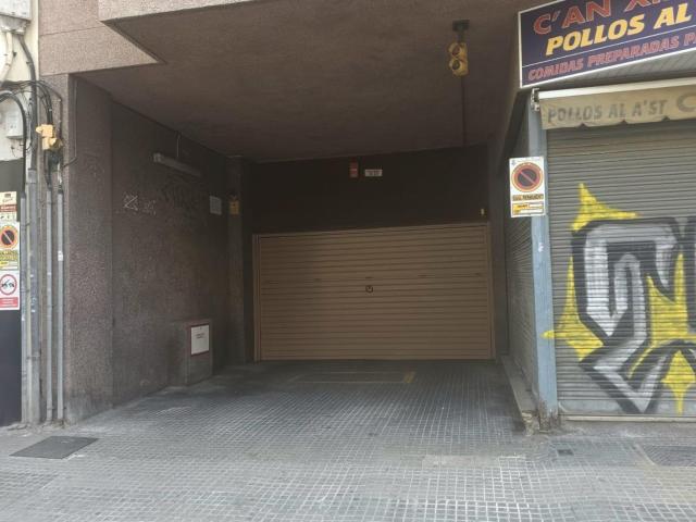 SE VENDE PLAZA DE PARKING PERE GARAU