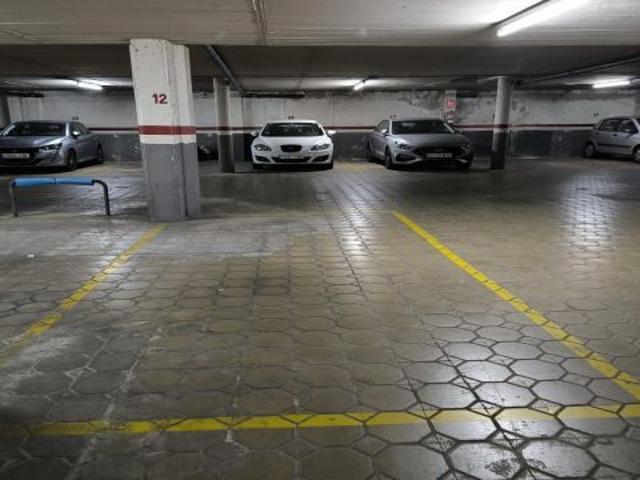 SE VENDE PLAÇA DE APARCAMIENTO PARA 1 COCHE EN MANRESA ZONA CARRETERA DE VIC/ESTACIÓN DE AUTOBUSES