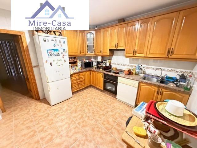 SE VENDE PLANTA BAJA, CON PATIO PISABLE DE 45 METROS CON BARBACOA