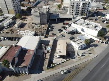SE VENDE PROPIEDAD CON CONSTRUCCIÓN EN EL CORAZON DEL CENTRO CIVICO