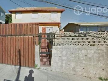Se vende propiedad con 2 casas | 4 Dormitorios por 116000. 00 en Valparaíso