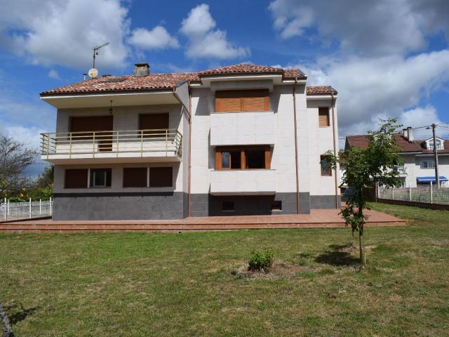 SE VENDE PRECIOSA CASA DE CAMPO DE RECIENTE CONSTRUCCIÓN EN CASTAÑERA NAVA