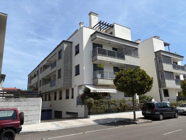 Se vende precioso apartamento con terraza y recién reformado en Llanes