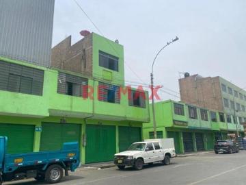 Se Vende Puesto En Mercado De Productores De Santa Anita, De Tres Pisos
