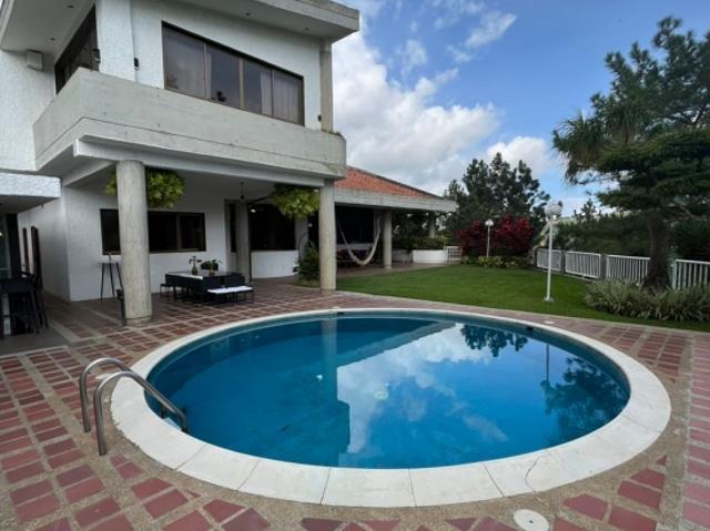 Se Vende Quinta de 660m2 en Macaracuay