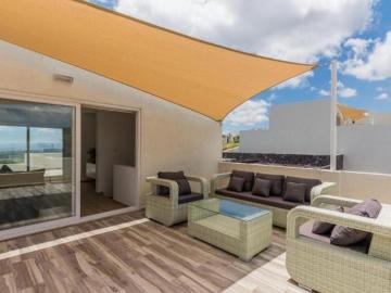 Se Vende Residencia en Zibata, Alberca, 4 Recamaras, 4.5 Baños, Roof, Jardín.