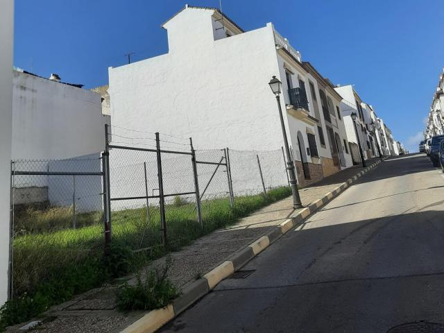 SE VENDE SOLAR EN ZONA DEL PORTICHUELO