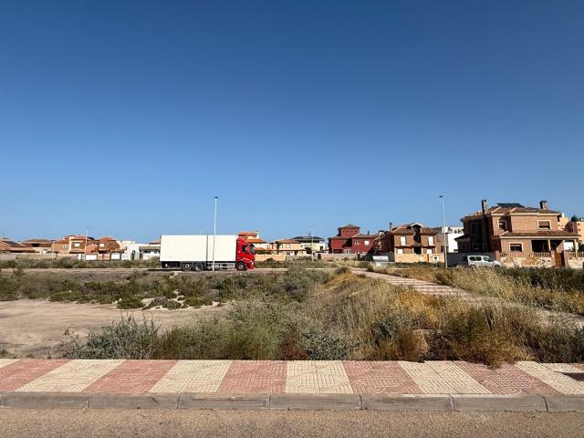 Se Vende Solar en Las Salinas en Calle Grecia