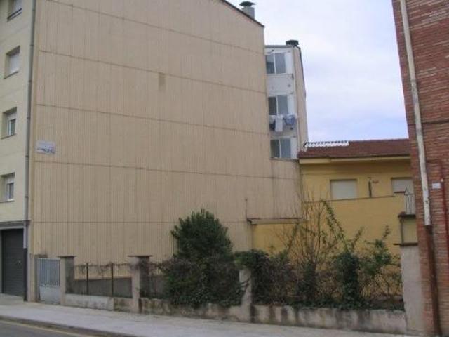 SE VENDE Suelo Urbano esidencial OKUPADO en Avenida Bisaroques S/N Olot, Girona