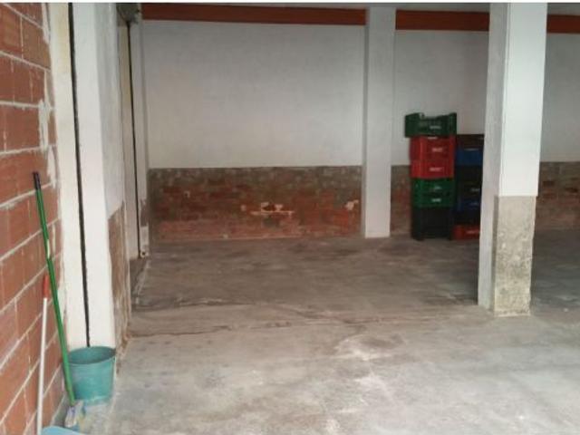 SE VENDEN 2 LOCALES UNIDOS