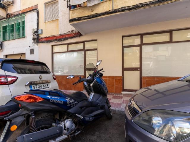 Se Venden dos Locales en Uno, Marbella