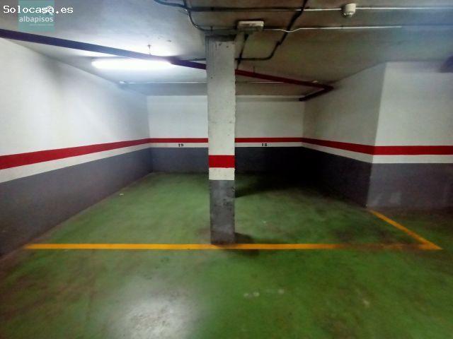 SE VENDEN DOS PLAZAS DE GARAJE DE 12 METROS CUADRADOS JUNTO A LA POLICIA NACIONAL