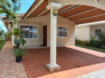 Se Vende/Alquila Casa en La Chorrera, Verde Real
