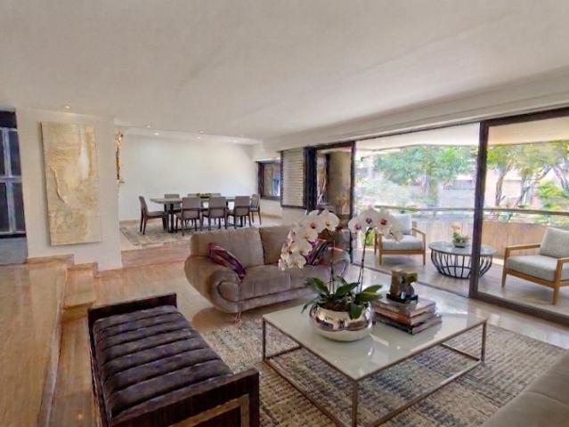 Se vende/alquila Apto 232m² 3h+s/4b+s/4p Valle Arriba