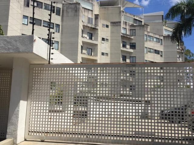 Se vende apto 410m2 3h+s/5b/3p Valle Arriba 5508