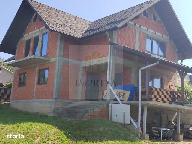 Se vinde casa single la rosu zona Burdujeni Gheorghe Doja oferta