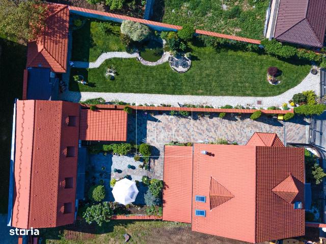 Se vinde Casa/Vilă în Șelimbăr/teren 863m/4 min de Sibiu