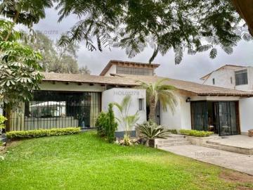 Se alquila muy buena casa en La Molina