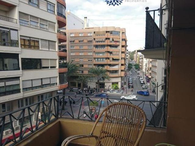 SE ALQUILA MAGNIFICO PISO DE 180M2 EN EL CENTRO DE ALICANTE