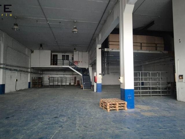 SE ALQUILA NAVE EN BASAURI
