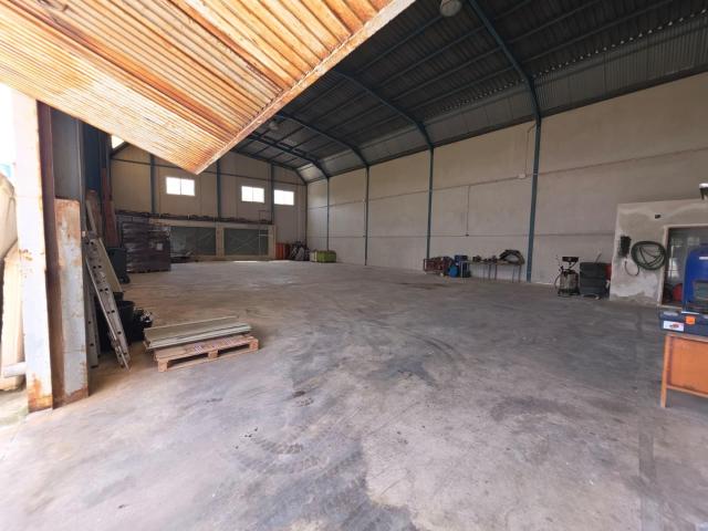 SE ALQUILA NAVE EN EL POLIGONO INDUSTRIAL CASA GRANDE DE TORREVIEJA