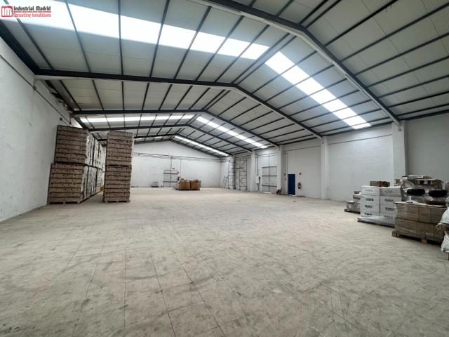 SE ALQUILA NAVE INDUSTRIAL EN ARGANDA