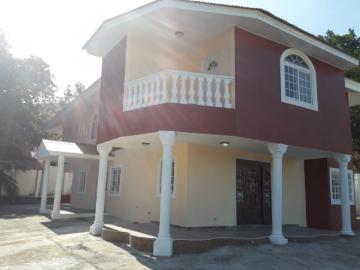 Se alquila o se vende duplex semi amoblada