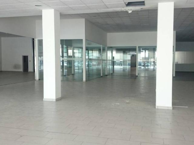 SE ALQUILA O VENDE LOCAL COMERCIAL EN LA FLOTA, MURCIA