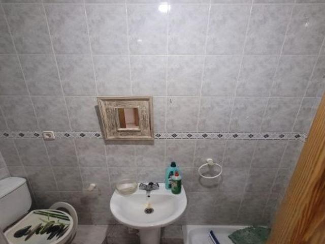 SE ALQUILA O VENDE LOCAL ZONA CENTRO