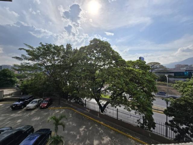 Se Alquila Oficina 25m² Chacao