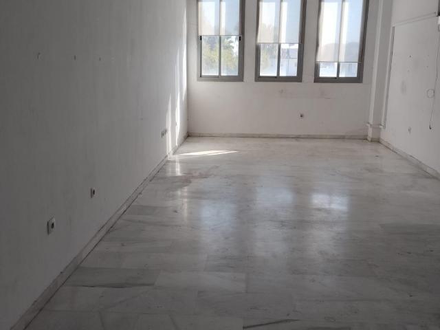SE ALQUILA OFICINA